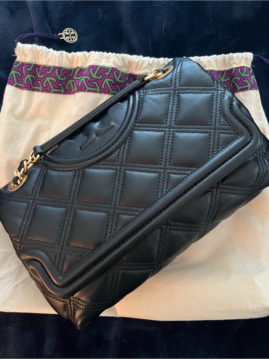 Tory Burch Handbags - Tory Burch Black Quilted Leather Soft Fleming Shoulder Bag